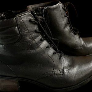 Ultimate Comfort Collection by Clarks black boots zip and lace sz 11M
